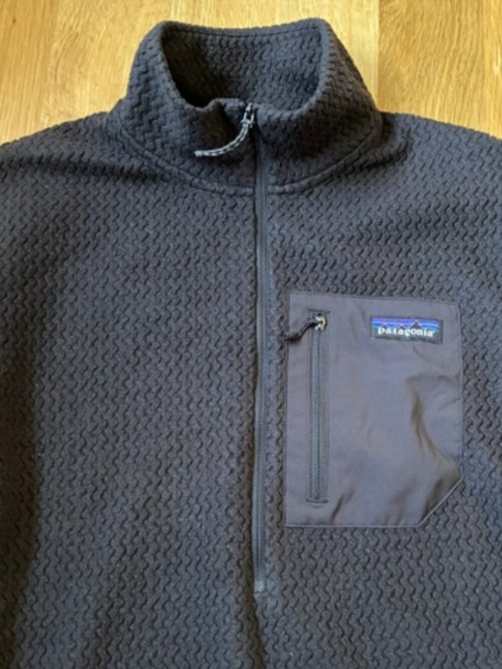 Men's R1 Fleece Pullover - Picture 3 of 9